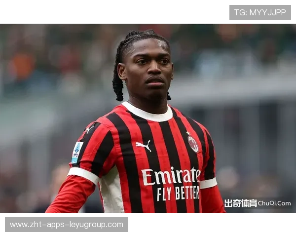 巴黎队中球员因伤缺阵，阵容深度面临考验，巴黎球队阵型